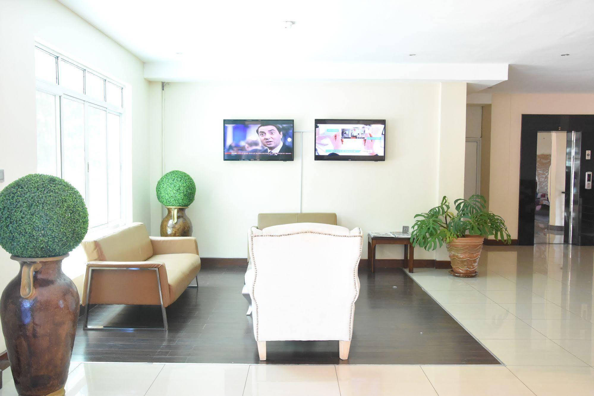 Urban By Cityblue Kigali Bed and Breakfast Esterno foto