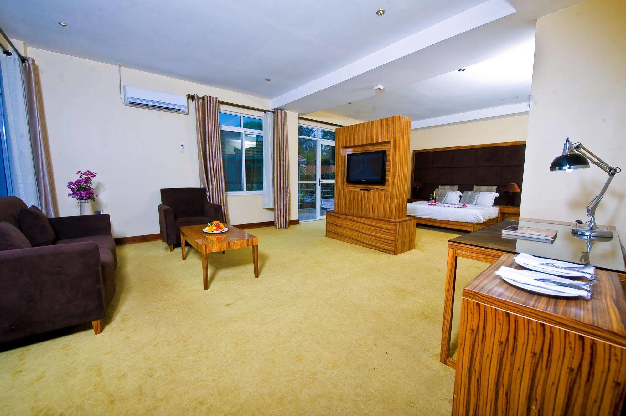 Urban By Cityblue Kigali Bed and Breakfast Esterno foto